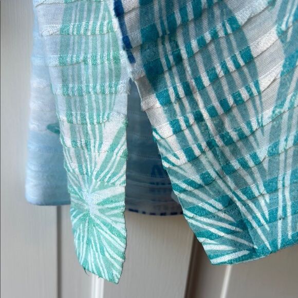 BEFORE + AGAIN TROPICAL FLORAL BLUE AQUA BANDED BELL SLEEVE TOP SIZE MEDIUM - Picture 3 of 9